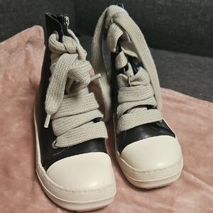 Stylish Black and White High-Top Women's Sneakers
